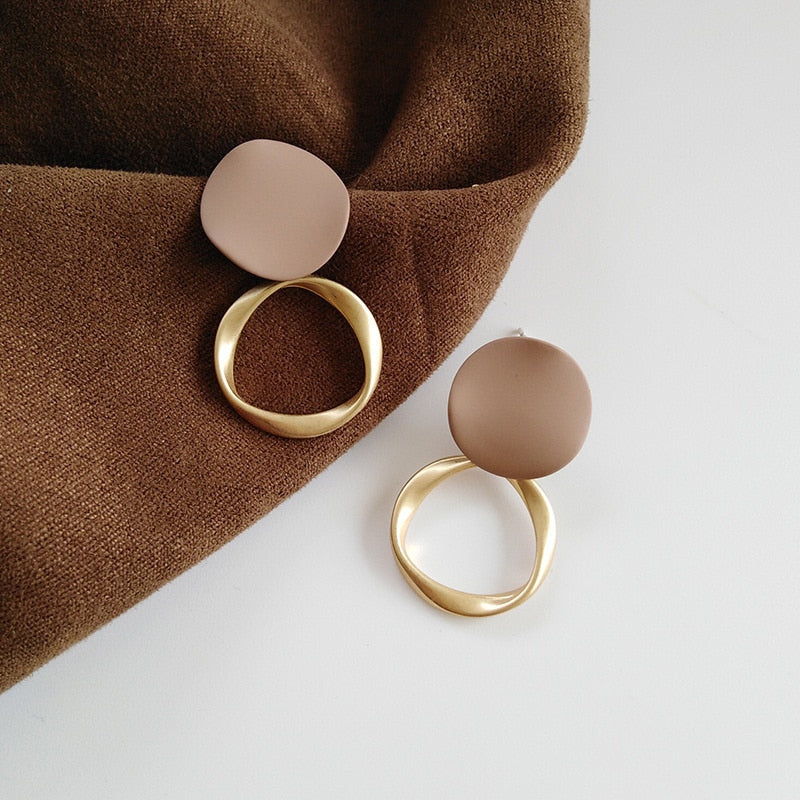 Autumn Winter New Brown Earrings Vintage Matte drop Earrings for women Metal Fashion Statement Dangle Earring 2025 Trend Jewelry