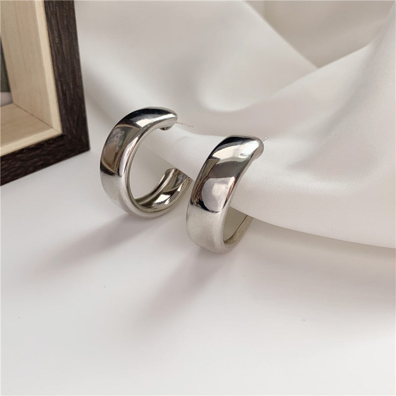 2025 Korean New Simple Temperament Circle Pearl Earrings Fashion Small Versatile Earrings  Jewelry